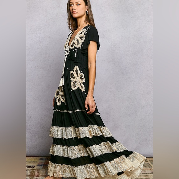 ✨RE-STOCK✨Ruffle Trim V-Neck Embroidery Sequins Tassel Long Dress|Black - Picture 3 of 6